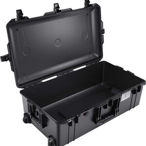 Pelican Air 1615 No Foam Black Hard Shell Rolling Case